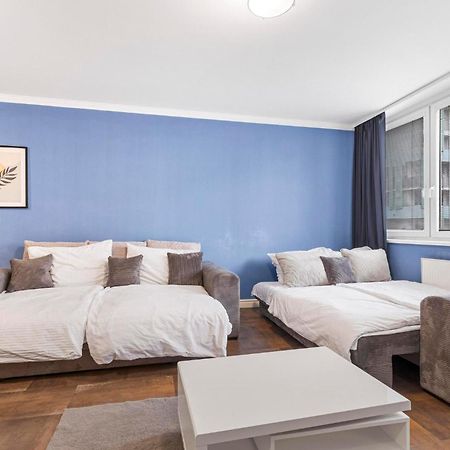 Tomato Apartment - With Free Parking Bratislava Eksteriør billede
